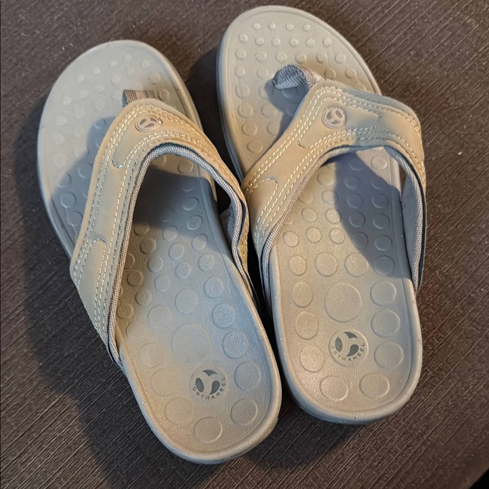 Vionic (Orthoheel) Tan Flip Flop Sandals